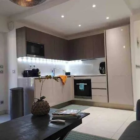 Exclusive アパート サントロペ