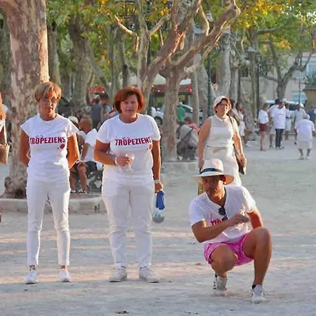 Exclusive アパート